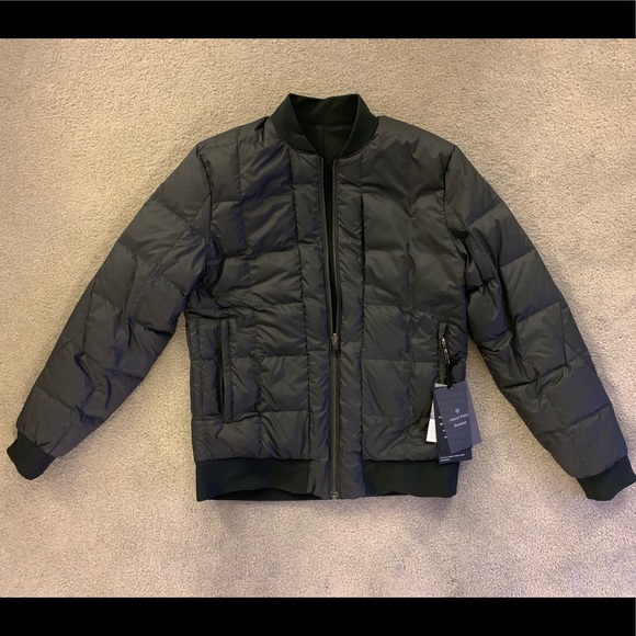 lululemon about face bomber